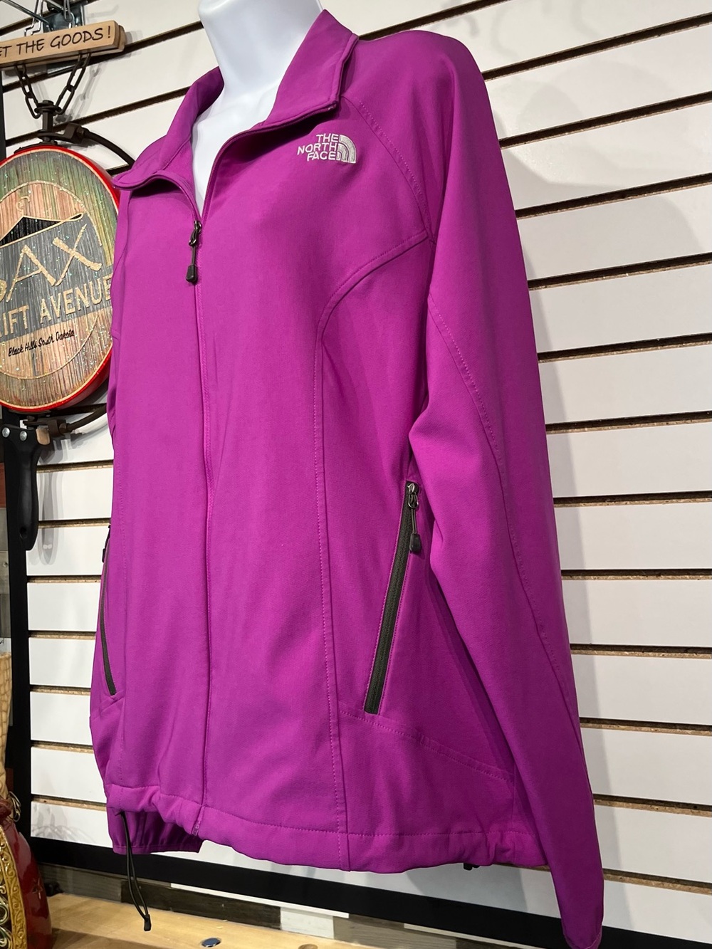 The North Face jacket size XL - Picture 3 of 9